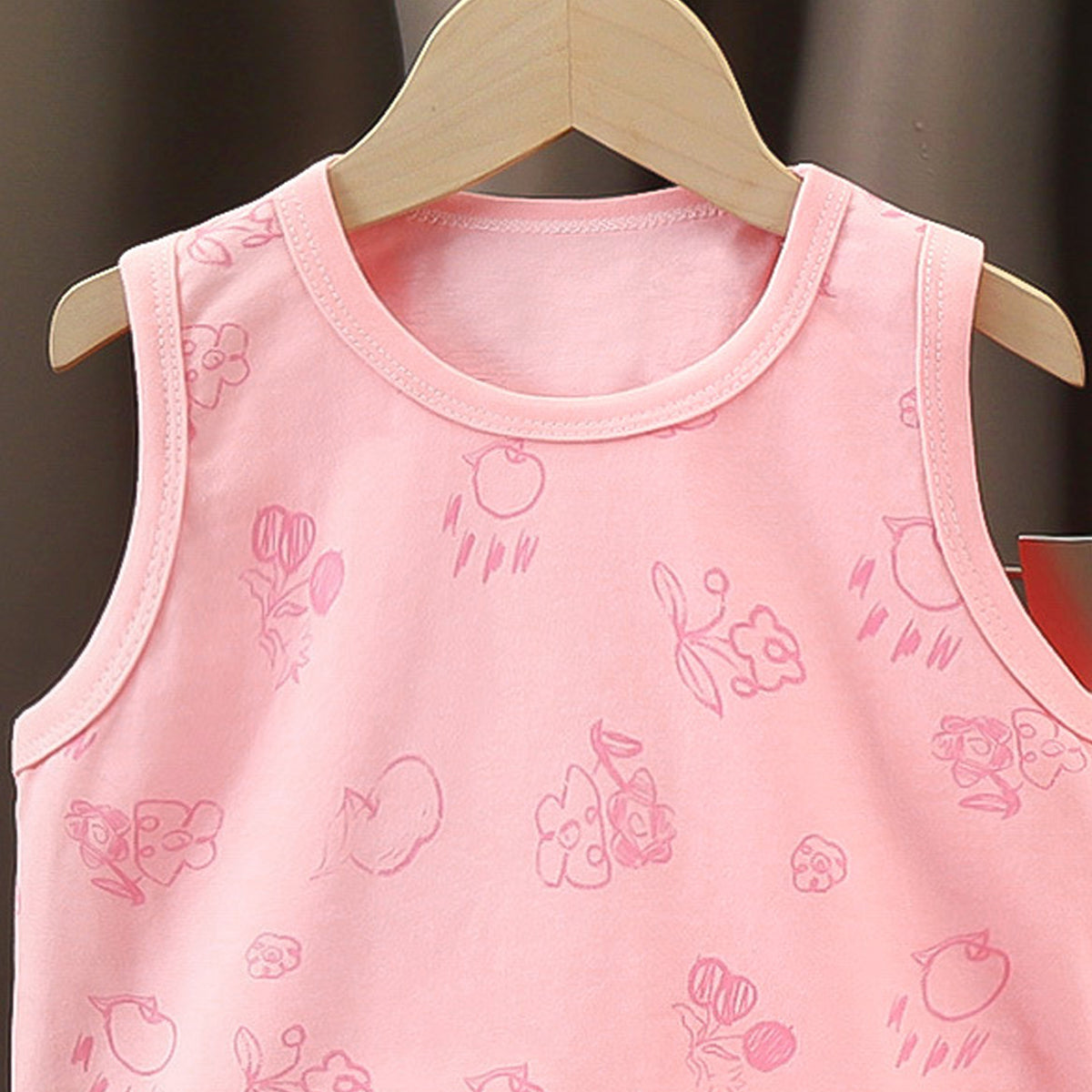 Girls Printed Round Neck T-shirt With Shorts