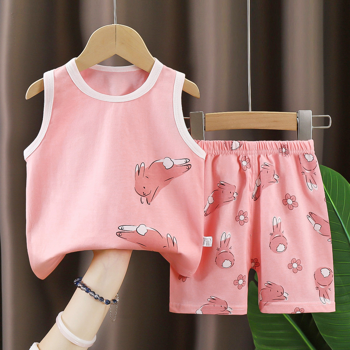 Girls Printed Round Neck Pure Cotton T-shirt With Shorts