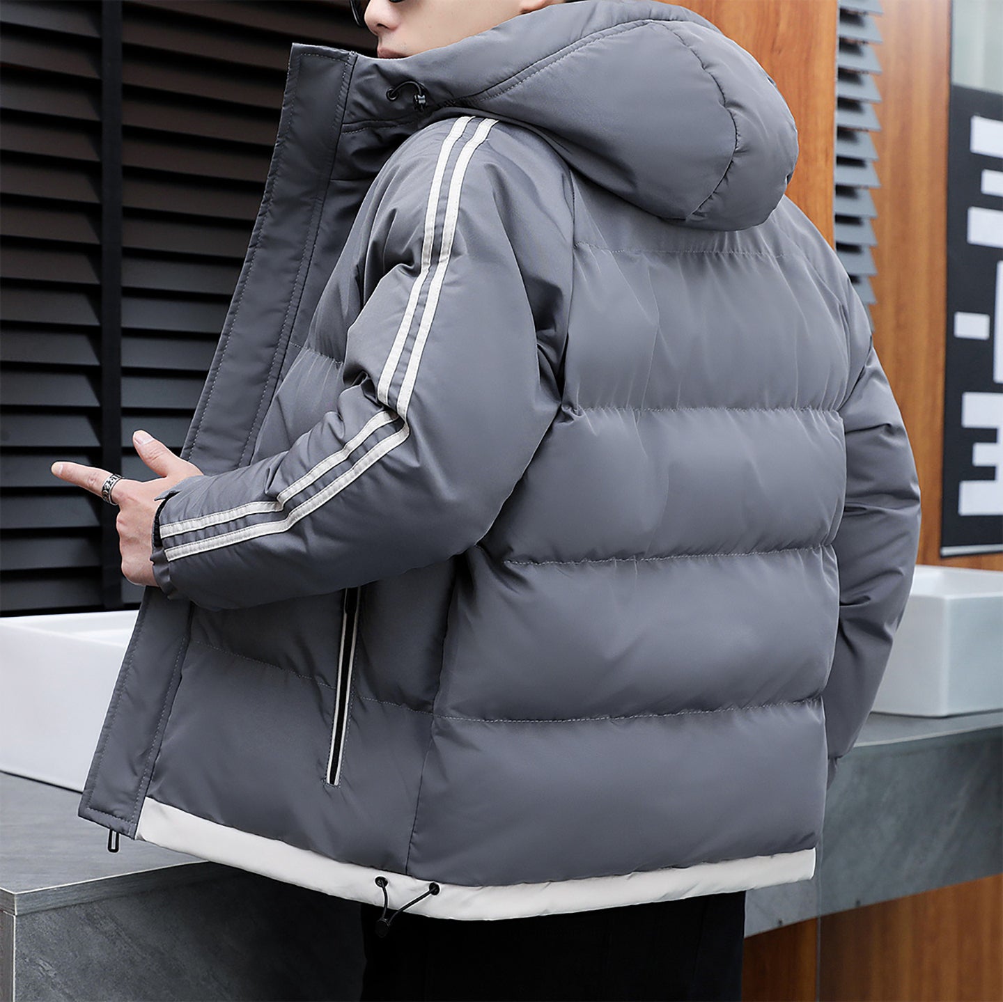 Men Hooded Neck Quilted Jacket
