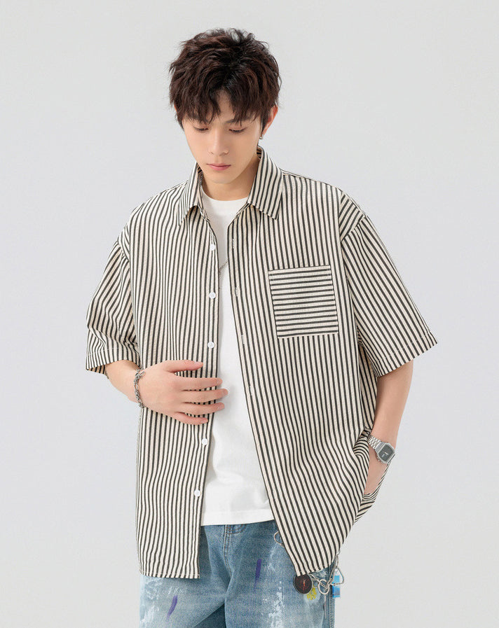 Men Vertical Striped Spread Collar Casual Shirt