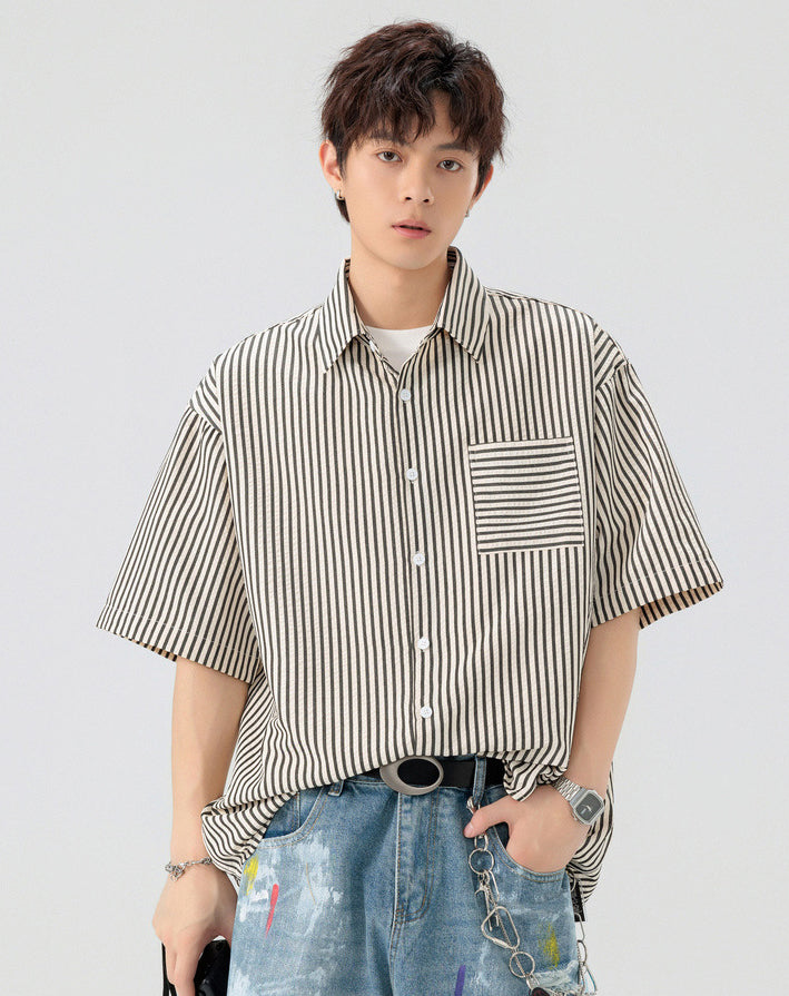 Men Vertical Striped Spread Collar Casual Shirt