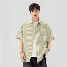 Men Vertical Striped Spread Collar Casual Shirt