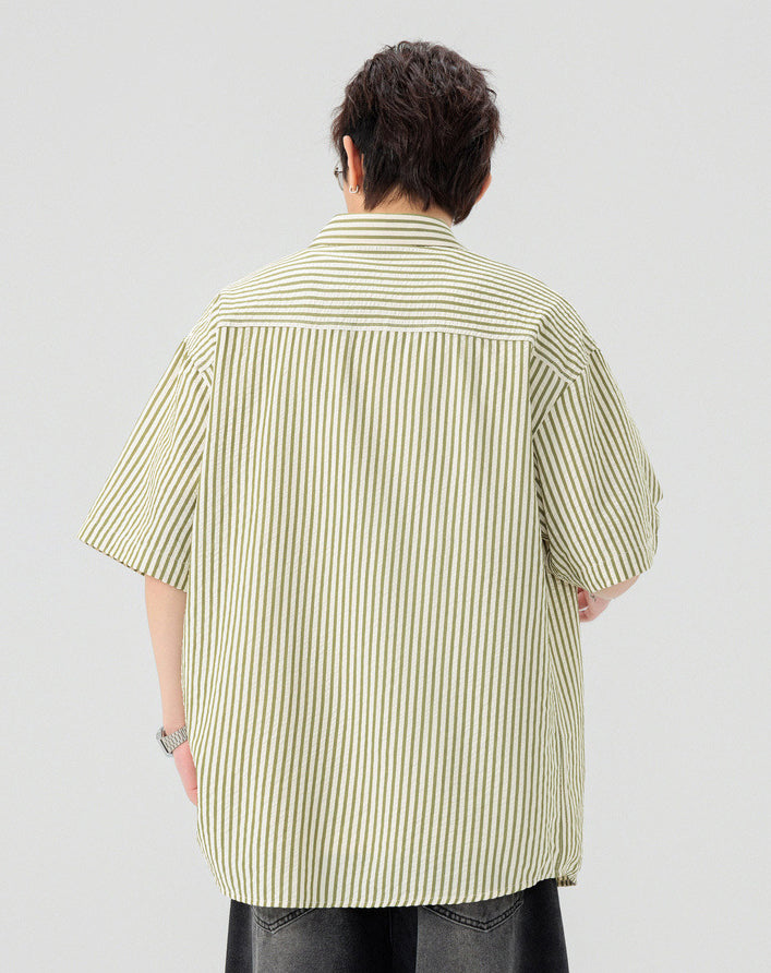 Men Vertical Striped Spread Collar Casual Shirt