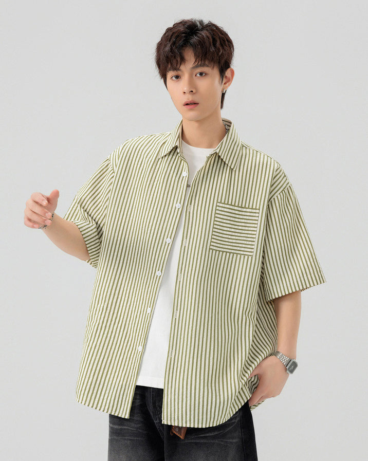 Men Vertical Striped Spread Collar Casual Shirt