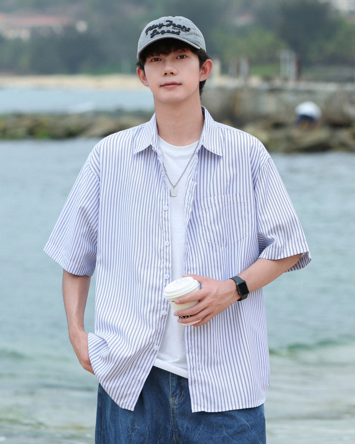 Men Vertical Striped Spread Collar Casual Shirt