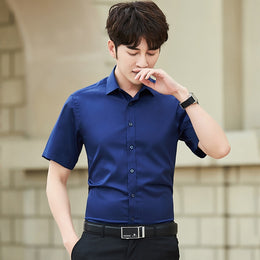 Men Solid Spread Collar Casual Shirt