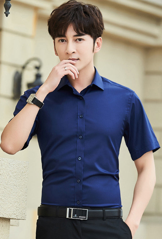 Men Solid Spread Collar Casual Shirt