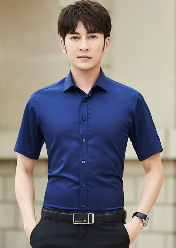 Men Solid Spread Collar Casual Shirt