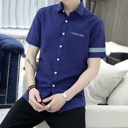 Men Solid Spread Collar Casual Shirt