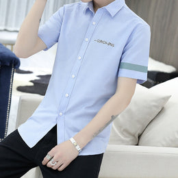 Men Solid Spread Collar Casual Shirt