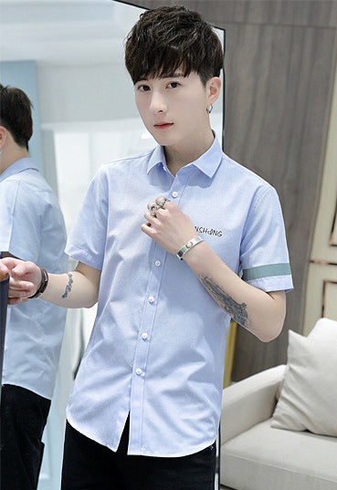 Men Solid Spread Collar Casual Shirt