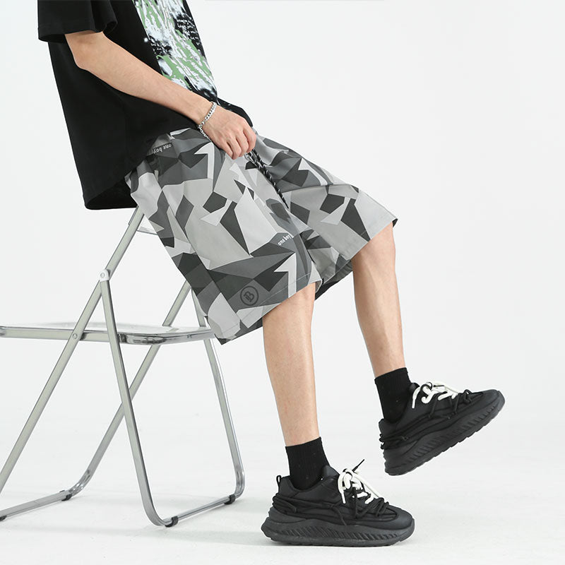 Men Printed Low-Rise Shorts