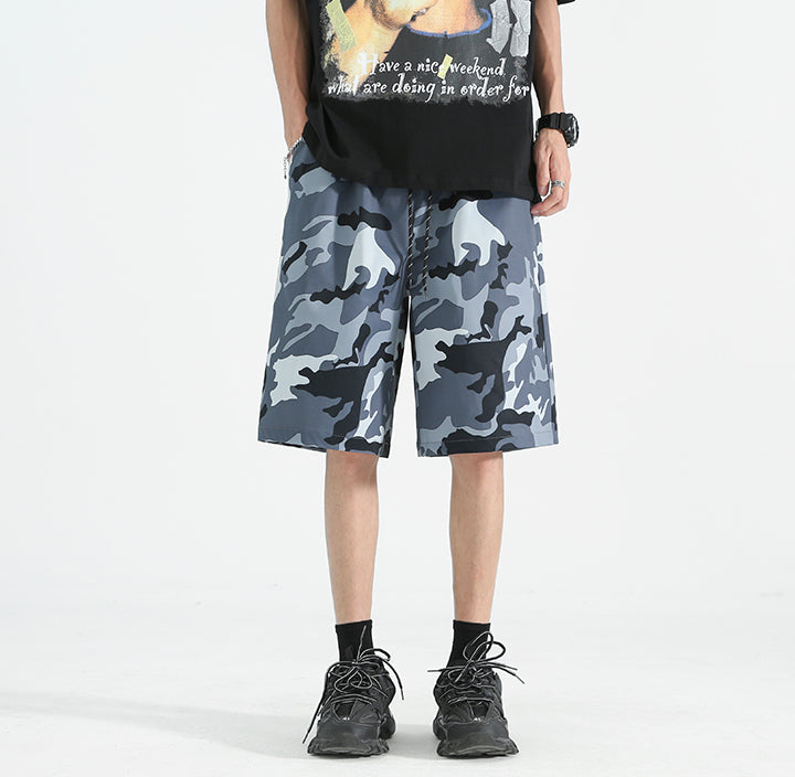 Men Camouflage Printed Low-Rise Shorts