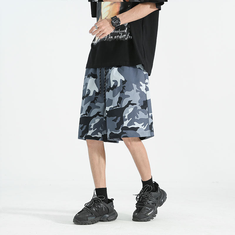 Men Camouflage Printed Low-Rise Shorts