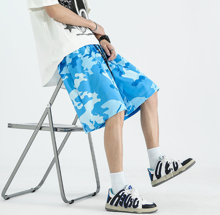 Men Camouflage Printed Low-Rise Shorts