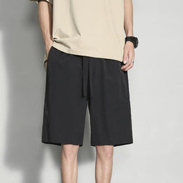 Men Low-Rise Outdoor Shorts