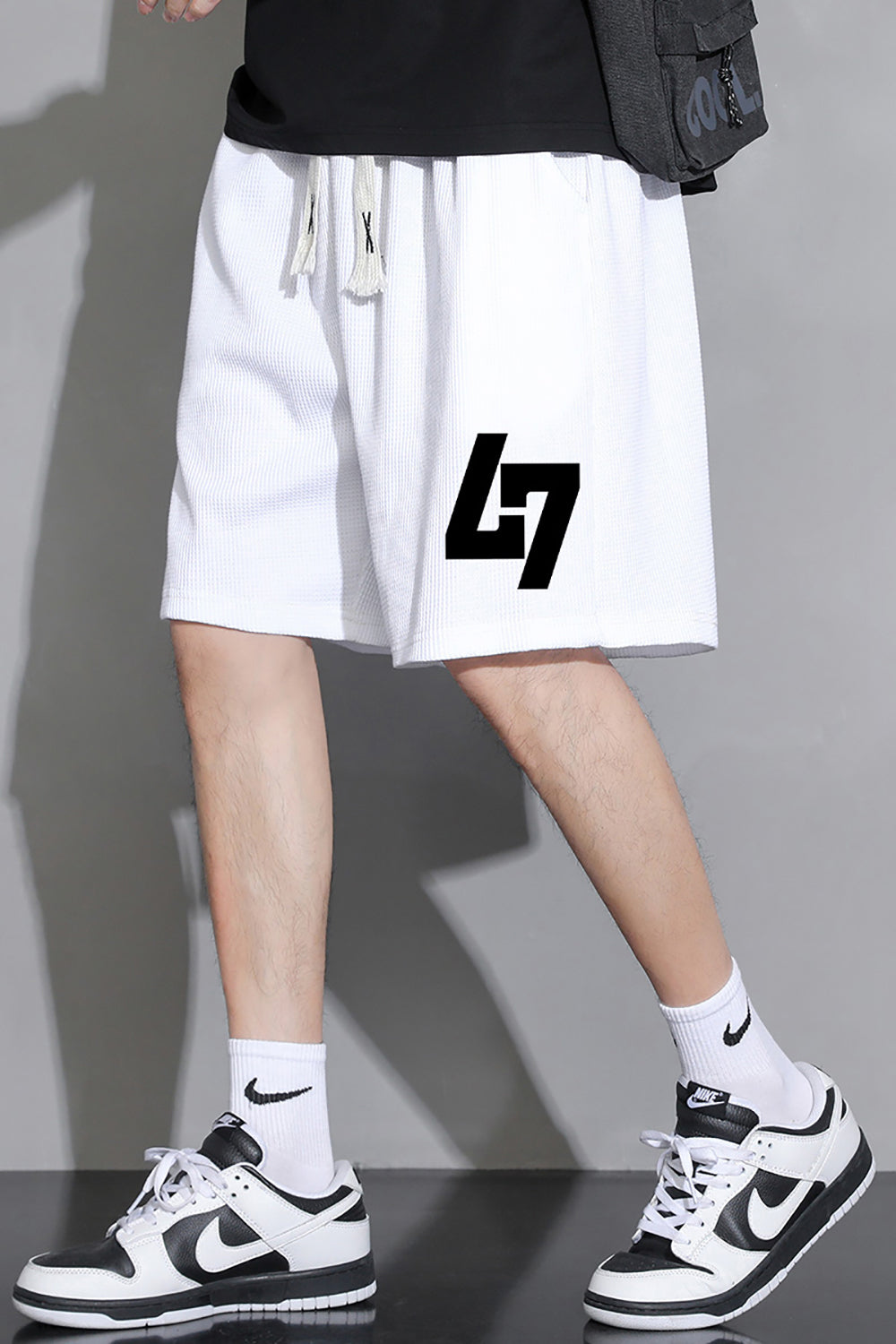 Men Typography Printed Mid-Rise Regular Fit Shorts