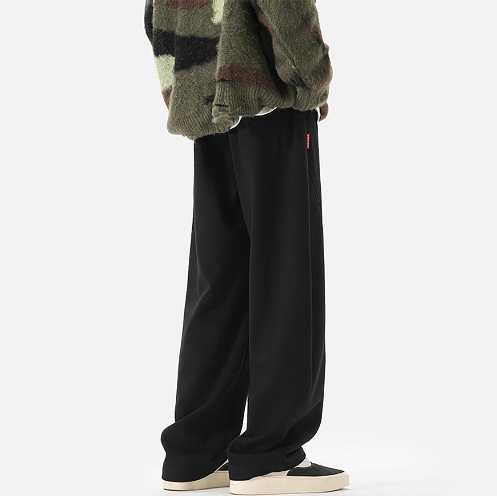 Men Loose Fit Easy Wash Pleated Trousers