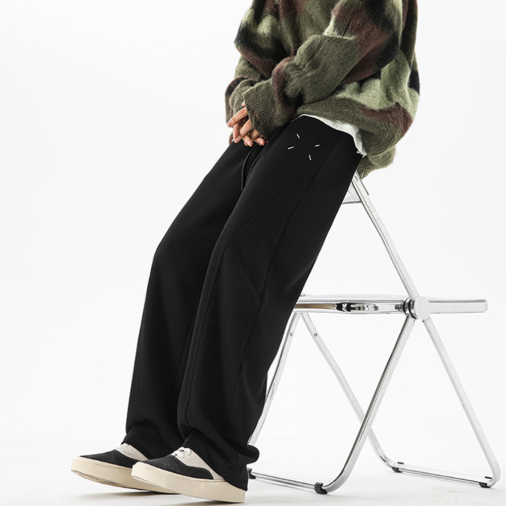 Men Loose Fit Easy Wash Pleated Trousers
