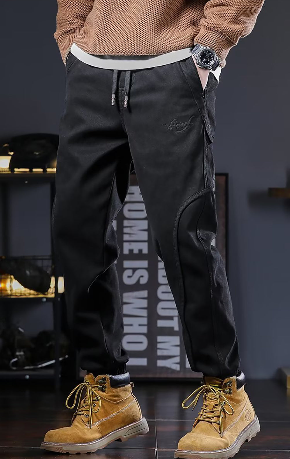 Men Solid Mid-Rise Regular Joggers