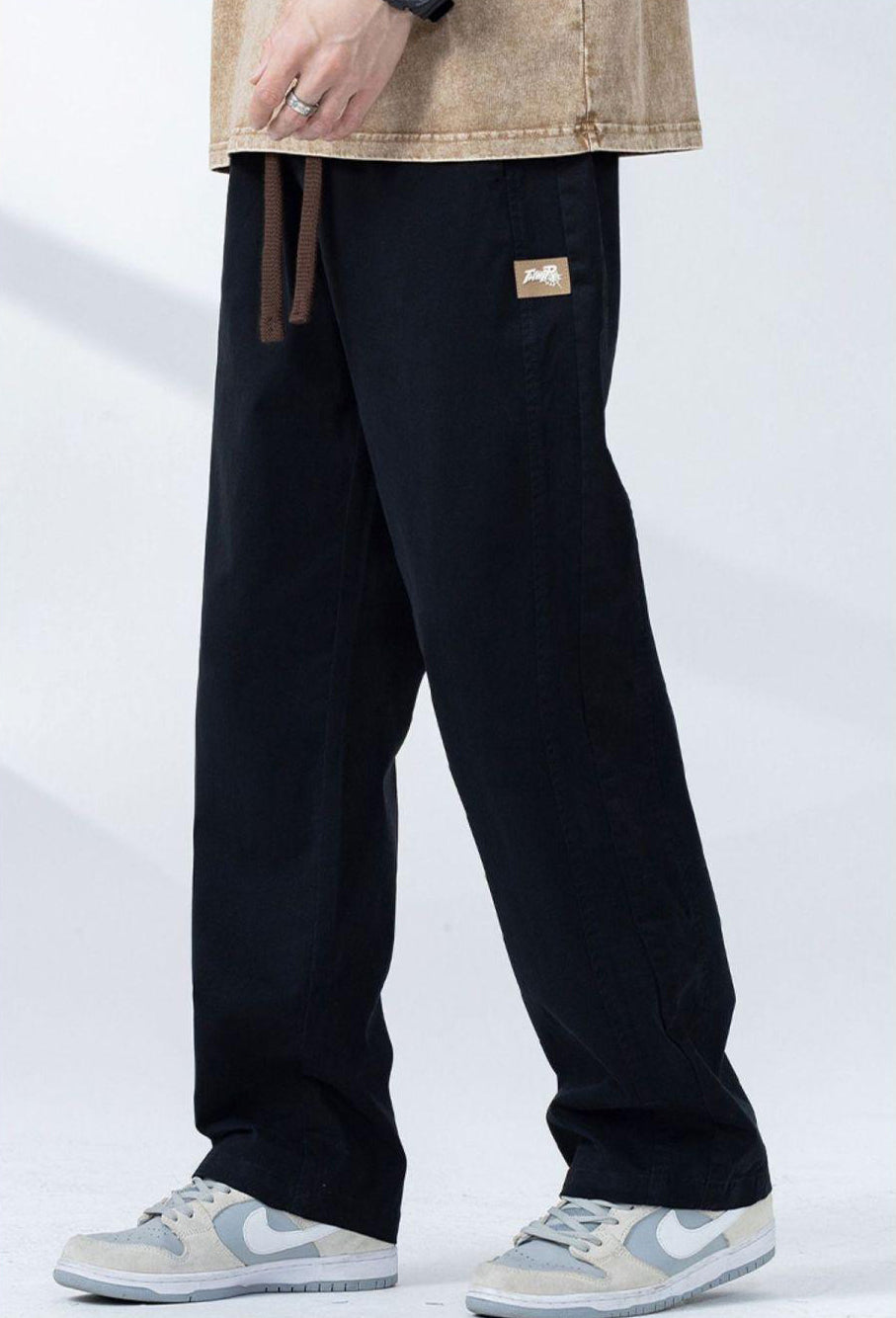 Men Mid Rise Easy Wash Regular Trousers