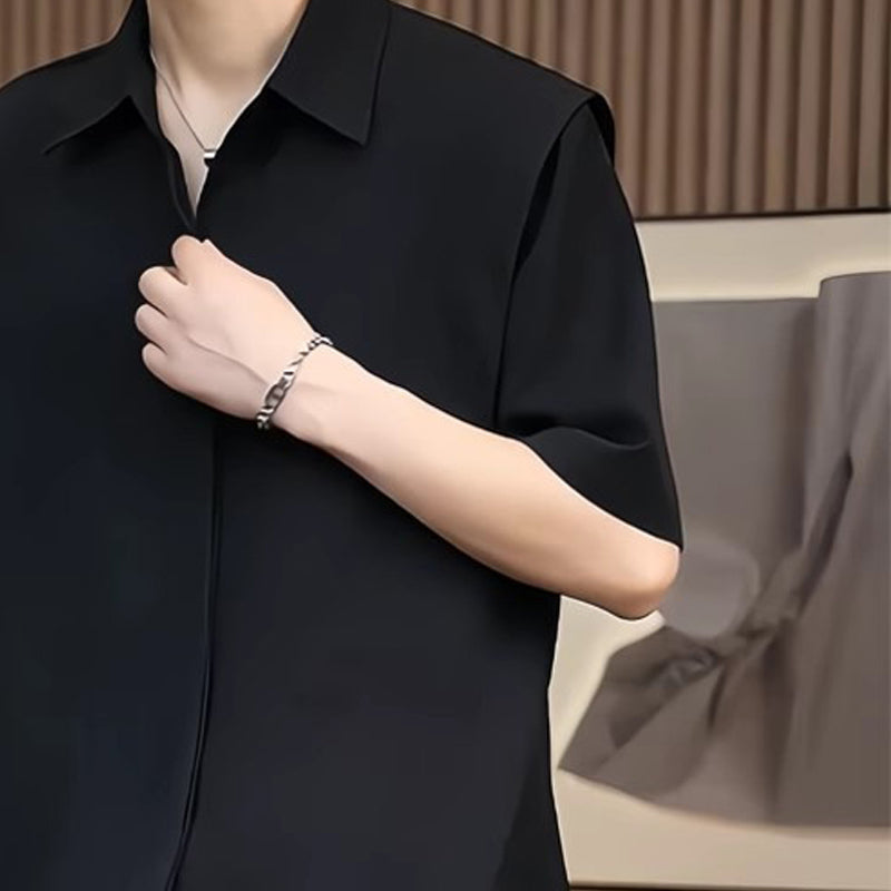 Men Solid Spread Collar Casual Shirt
