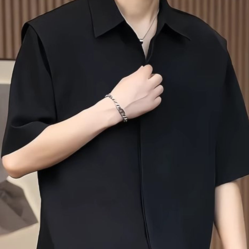 Men Solid Spread Collar Casual Shirt