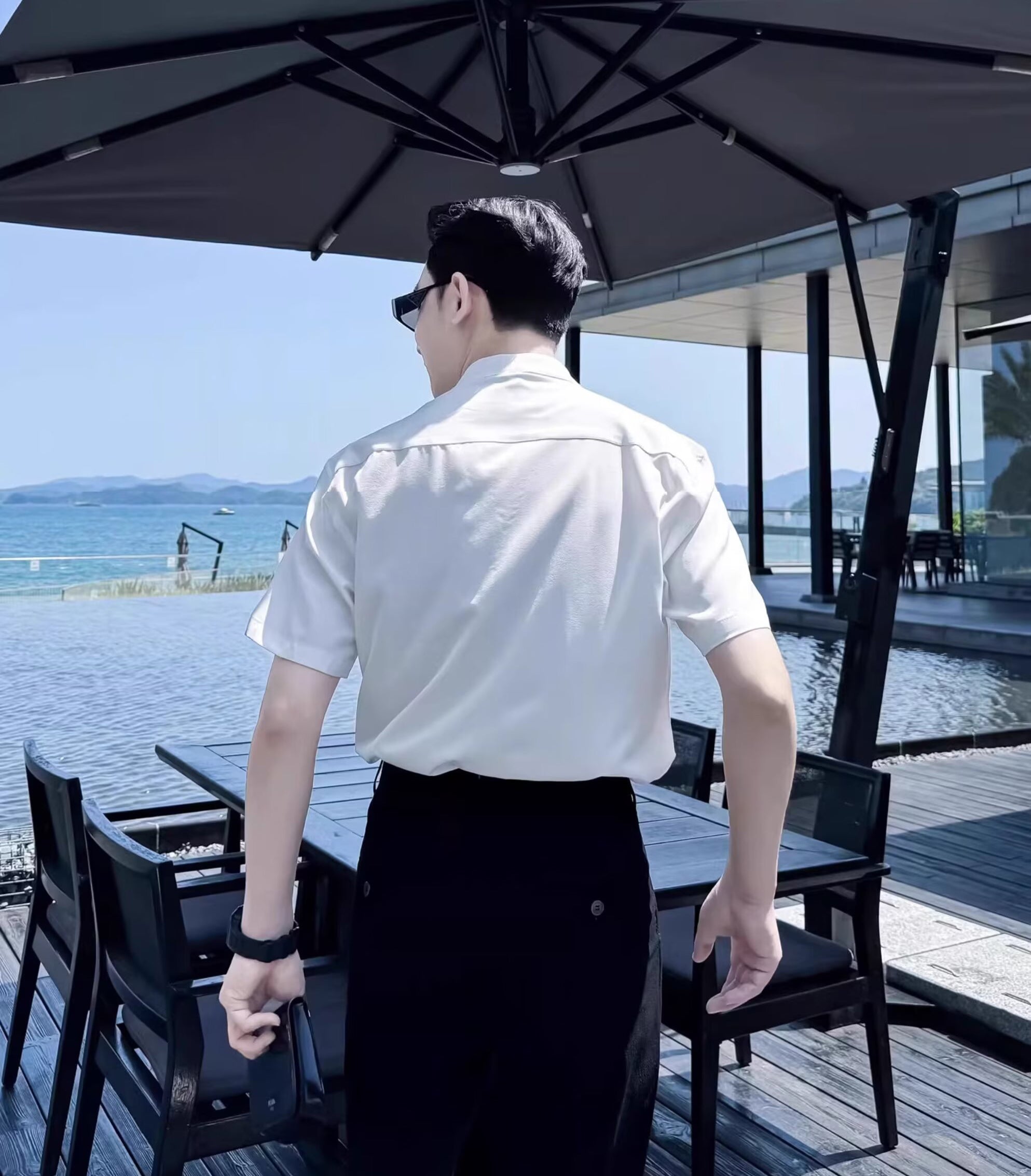 Collarless Short Sleeves Shirt