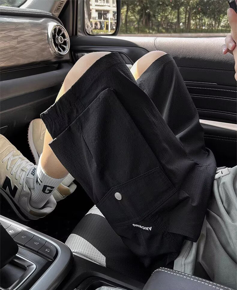 Men Mid-Rise Knee Length Cargo Shorts