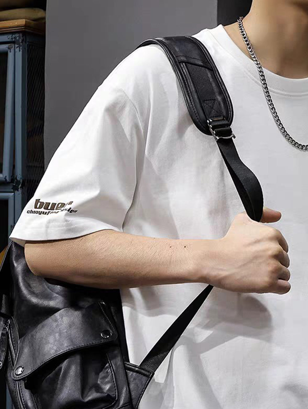 Men Colourblocked Round Neck Cotton Oversized T-shirt
