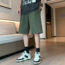 Men Low-Rise Outdoor Shorts