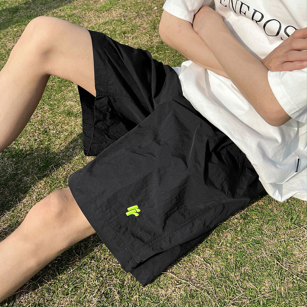Men Low-Rise Outdoor Shorts