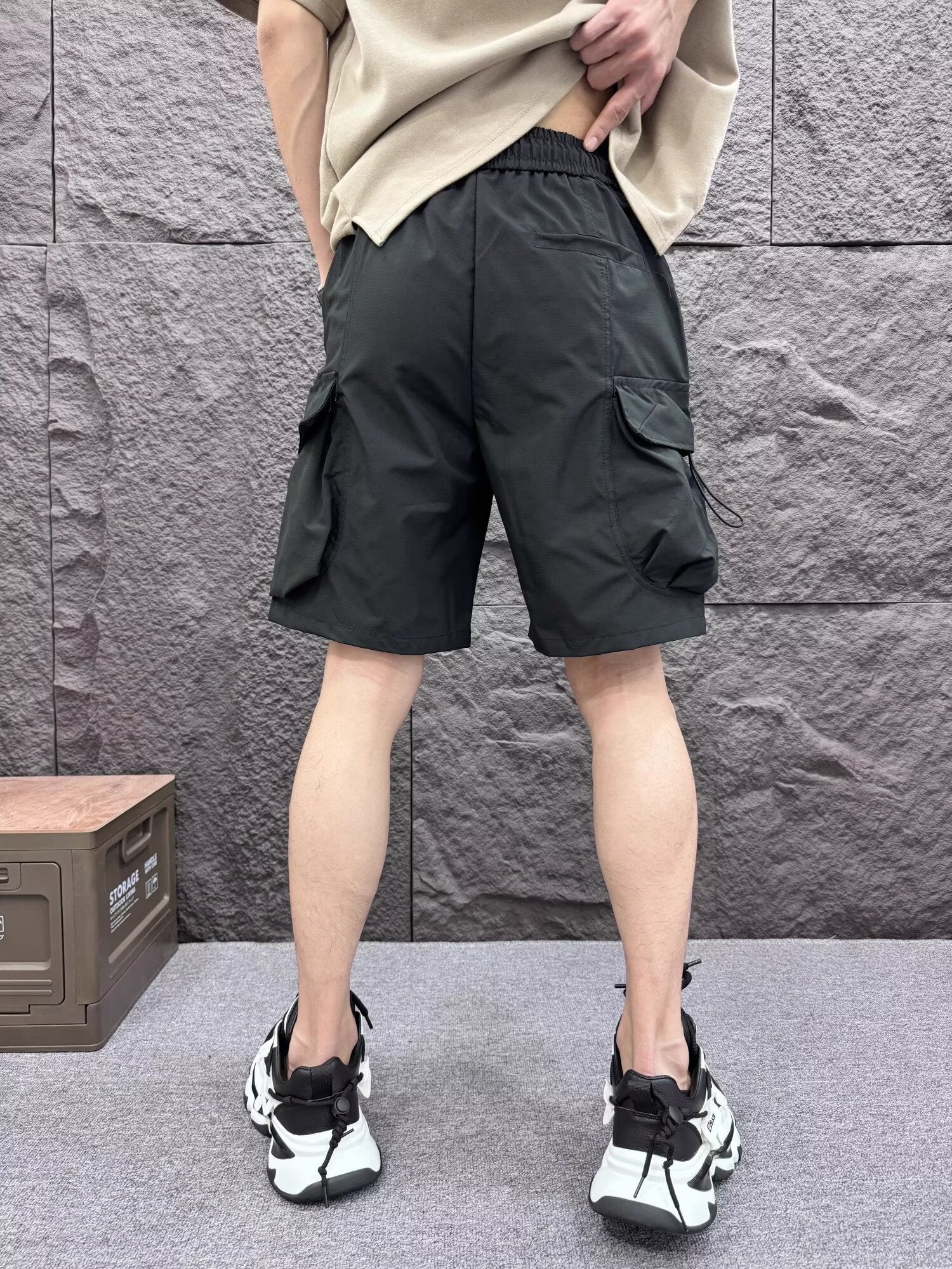 Men Low-Rise Rapid-Dry Cargo Shorts