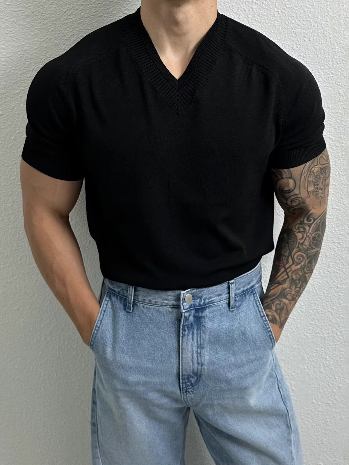Solid V-Neck Muscle Fit Short Sleeves T-shirt