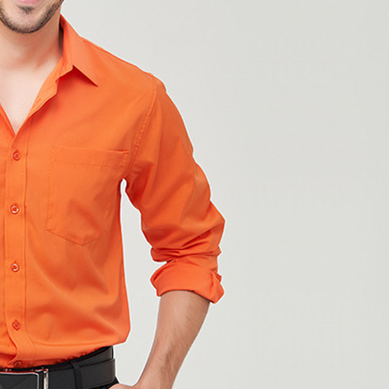 Men Solid Spread Collar Casual Shirt