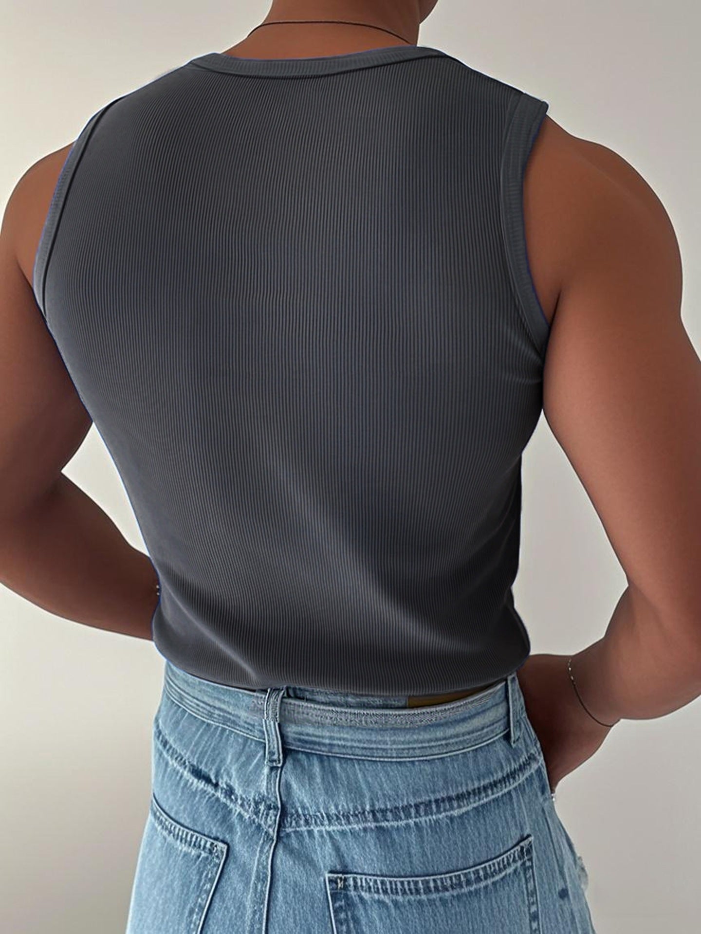 Round Neck Sleeveless Slim Fit Gym Vest