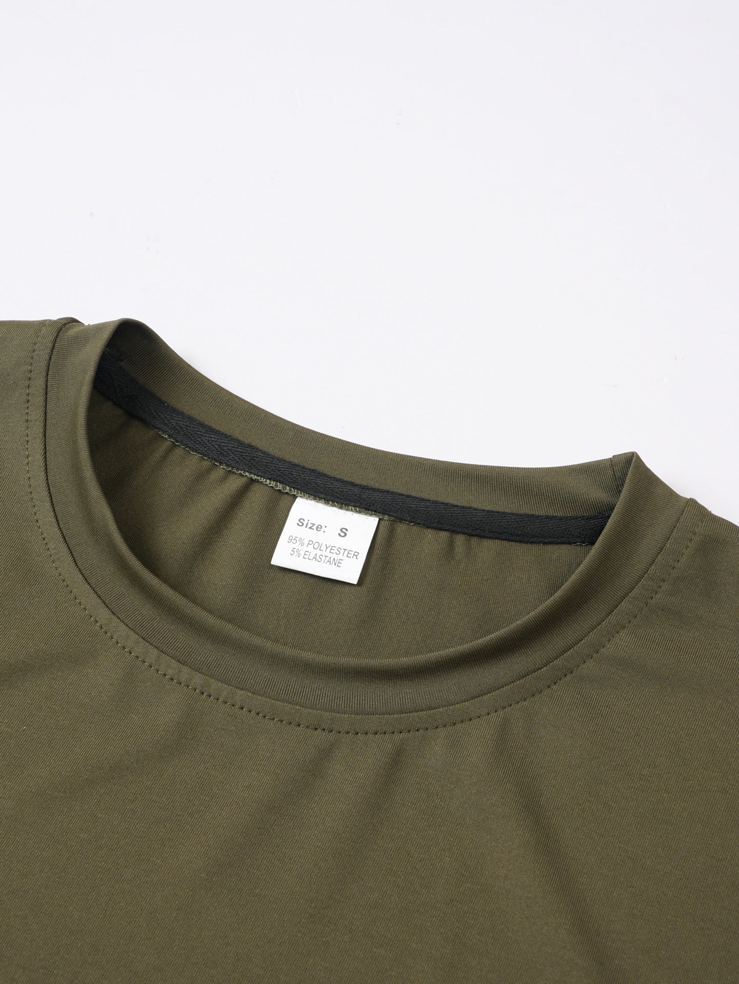 Men Colourblocked Round Neck T-shirt