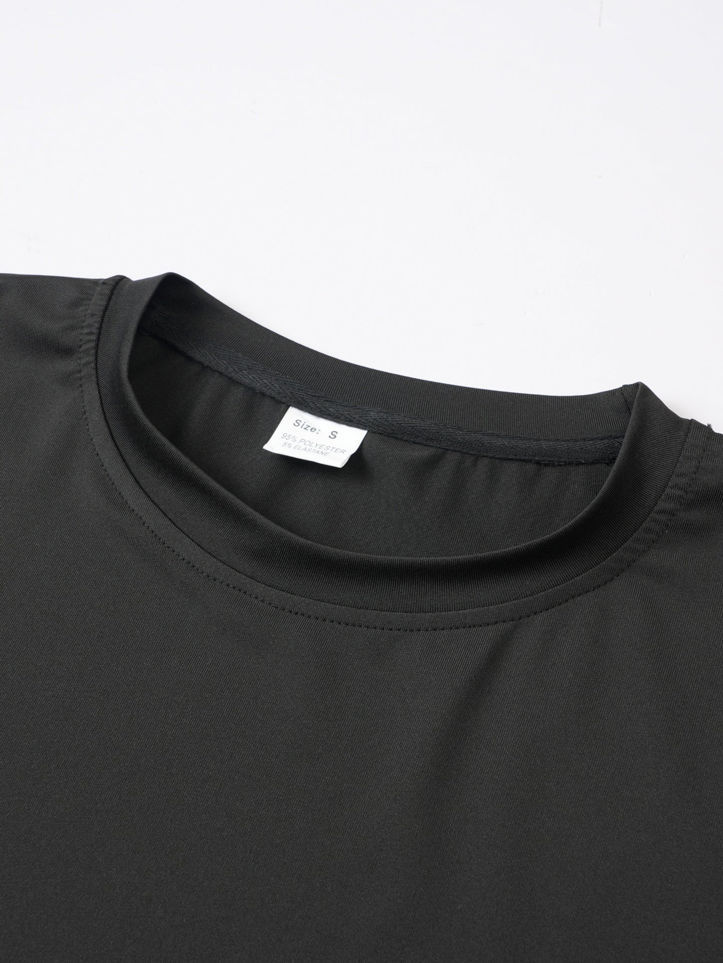 Men Colourblocked Round Neck T-shirt