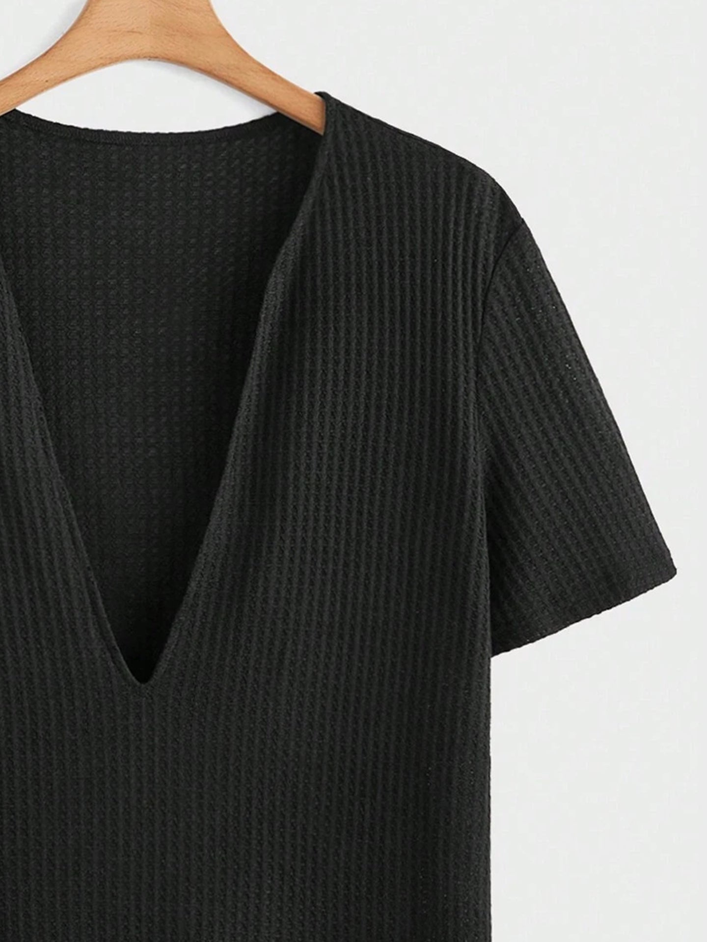 V-Neck Raw Edge Slim Fit T-shirt