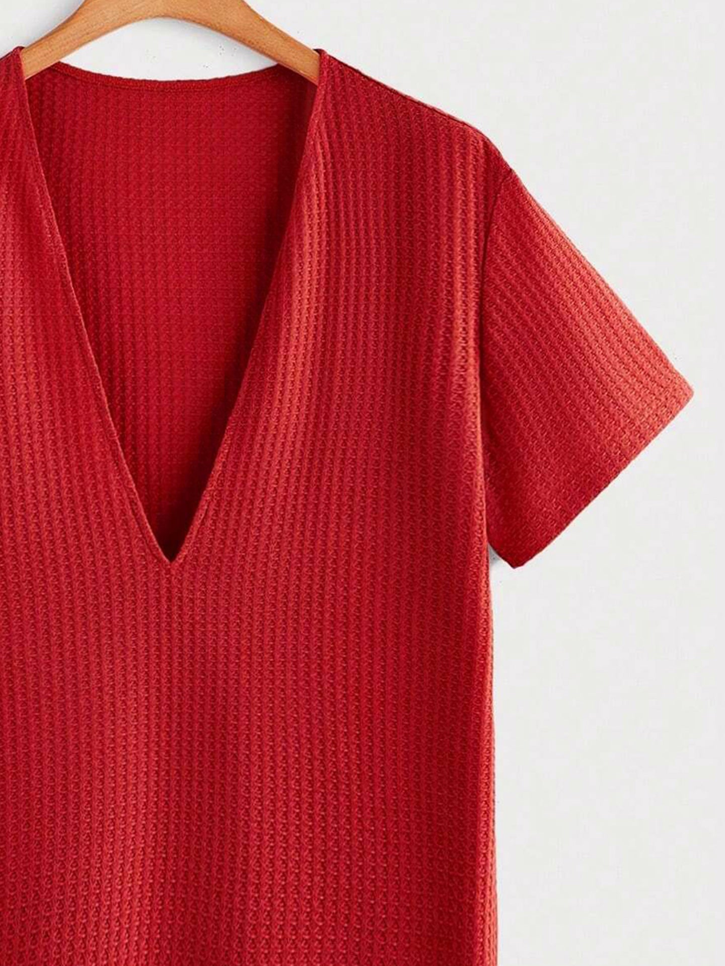 V-Neck Raw Edge Slim Fit T-shirt