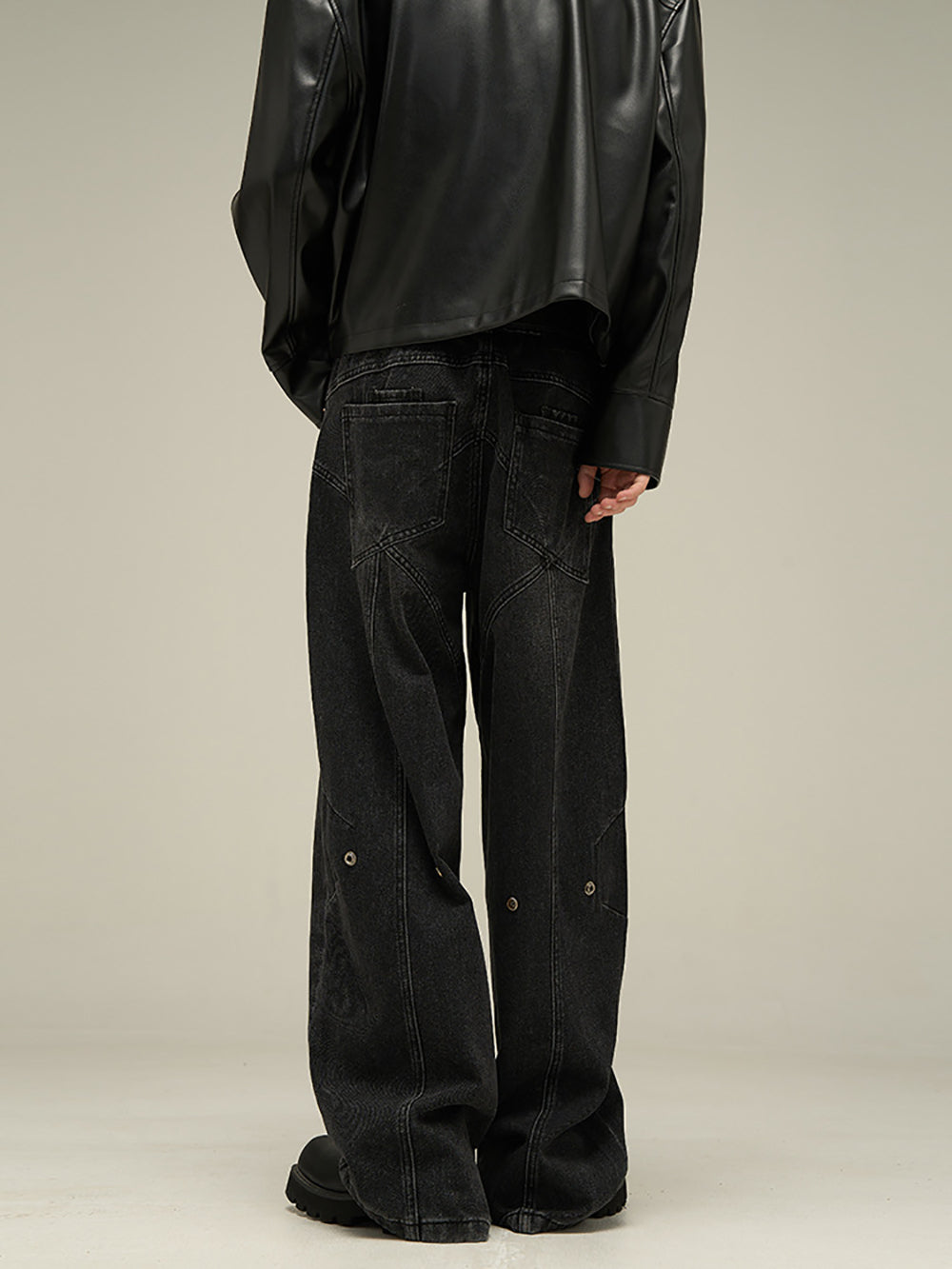 Men Wide Leg Light Fade Mid-Rise Jeans