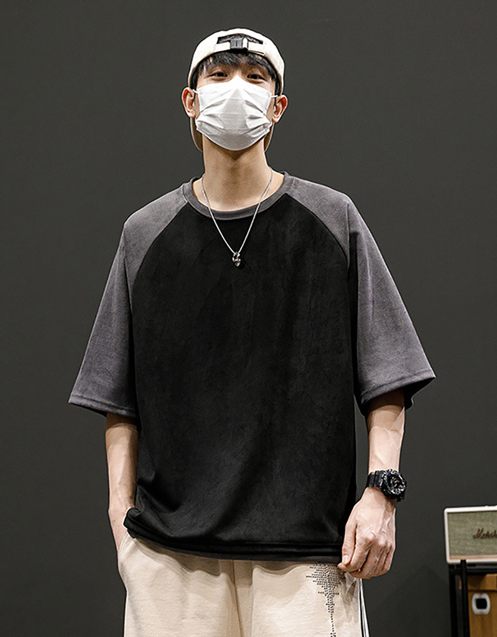 Men Colourblocked Round Neck  Oversized T-shirt