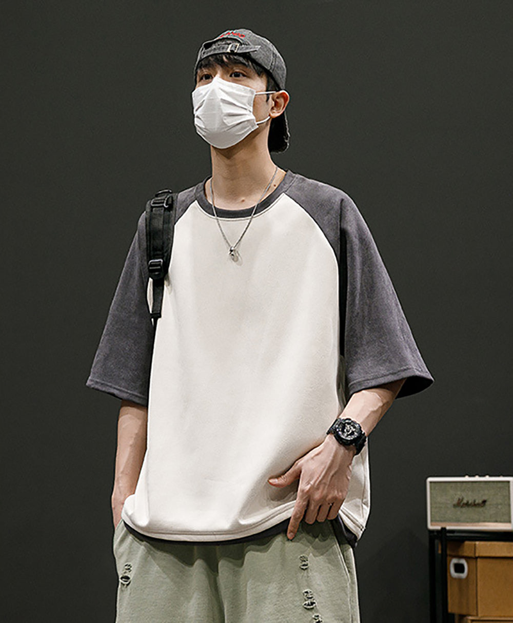 Men Colourblocked Round Neck Oversized T-shirt