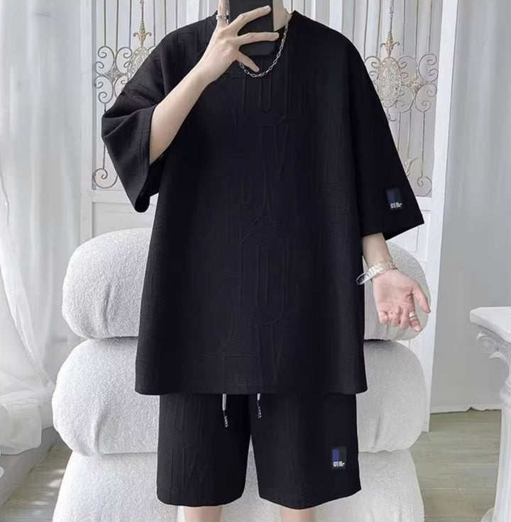 Self Design Round Neck T-Shirt With Shorts