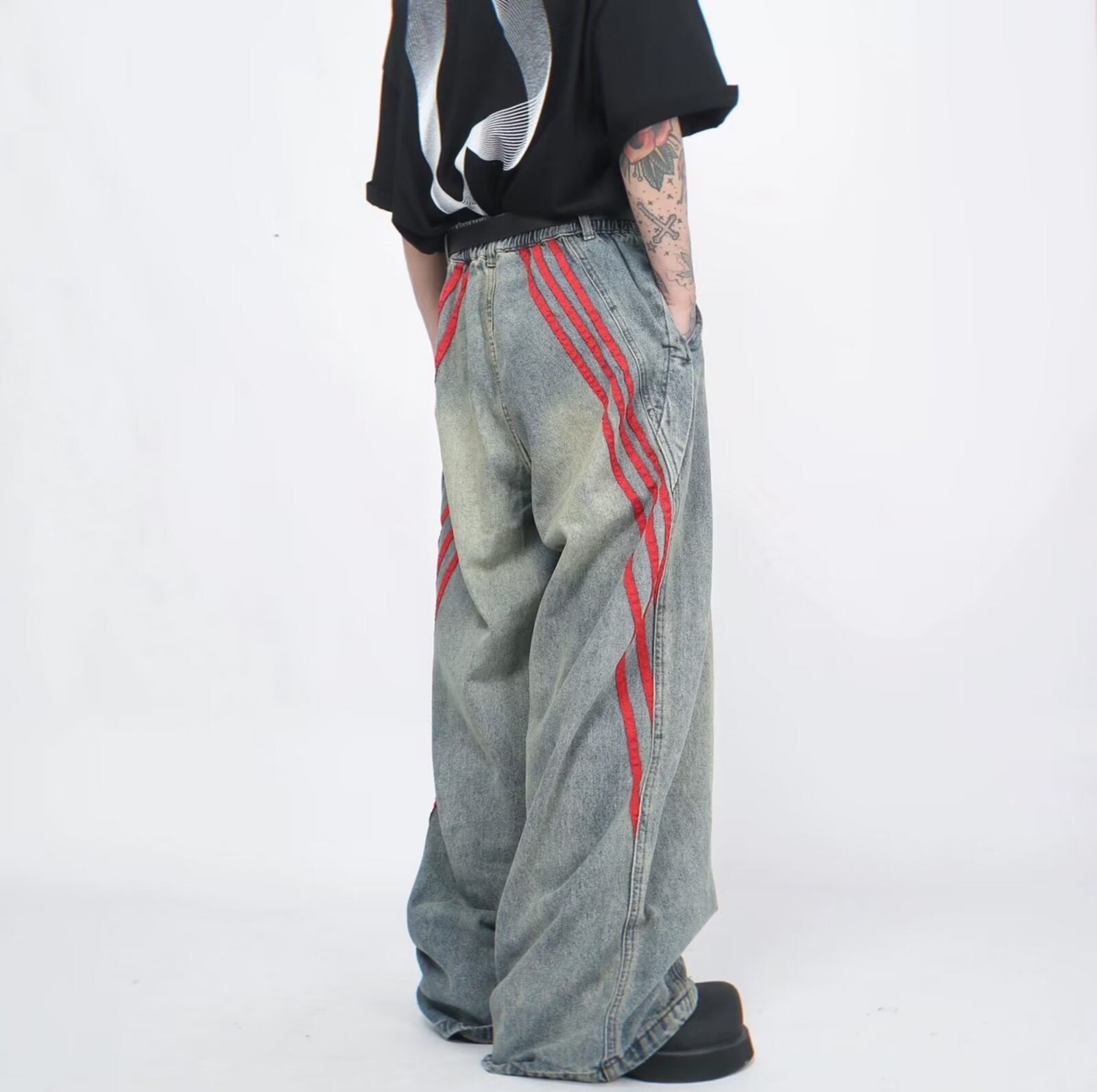Men Mid-Rise Wide Leg Heavy Fade Cotton Jeans