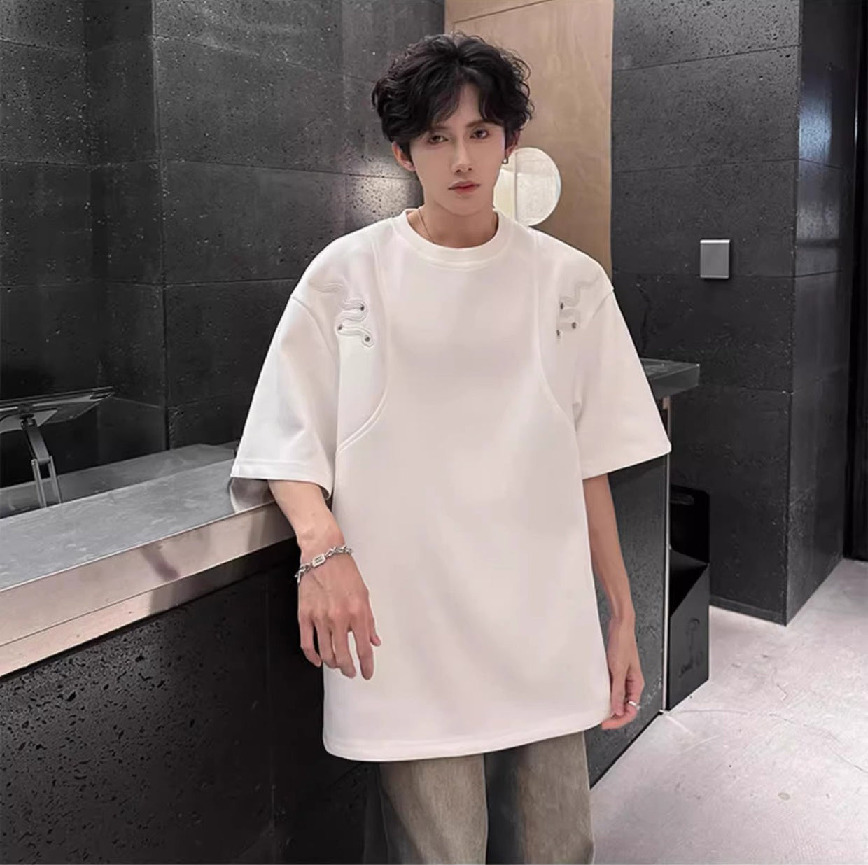 Oversized Round Neck Short Sleeves T-shirt