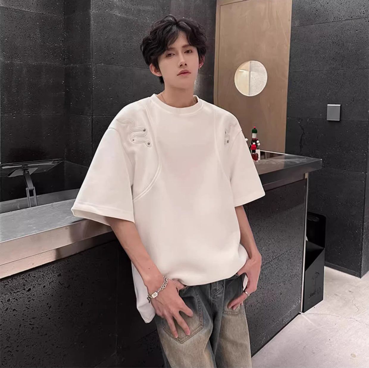 Oversized Round Neck Short Sleeves T-shirt
