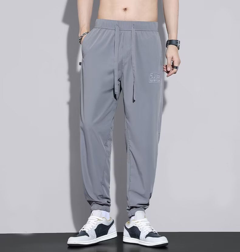 Men Solid Regular Trousers