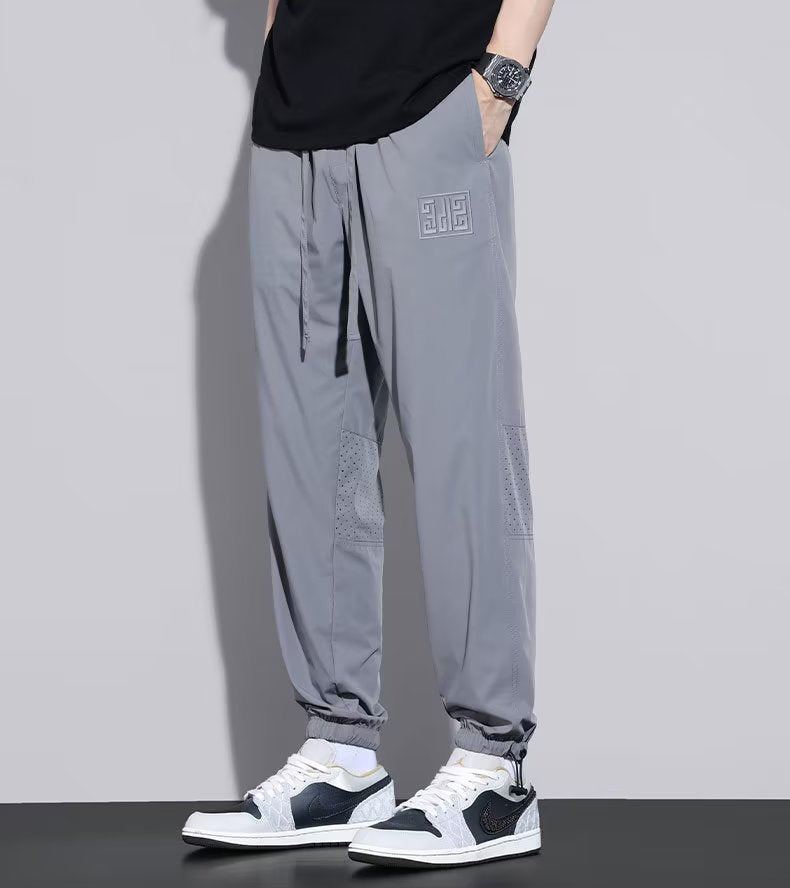 Men Solid Regular Trousers