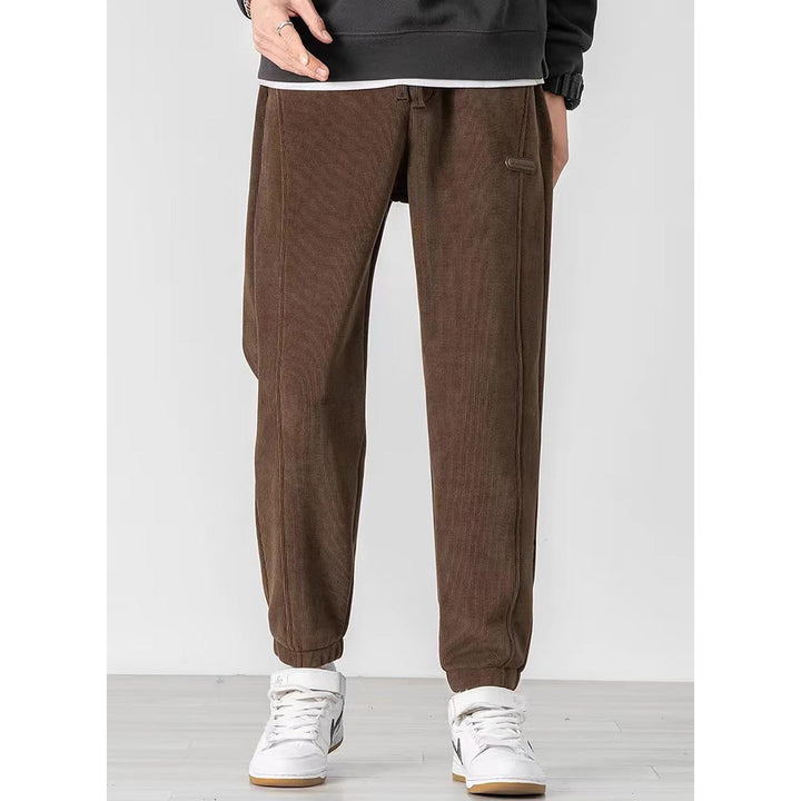 Men Easy Wash Pleated Joggers Trouser
